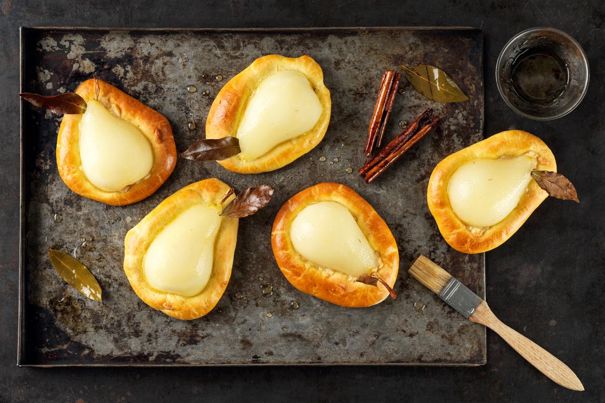 Pear brioches - Recipes | fooby.ch