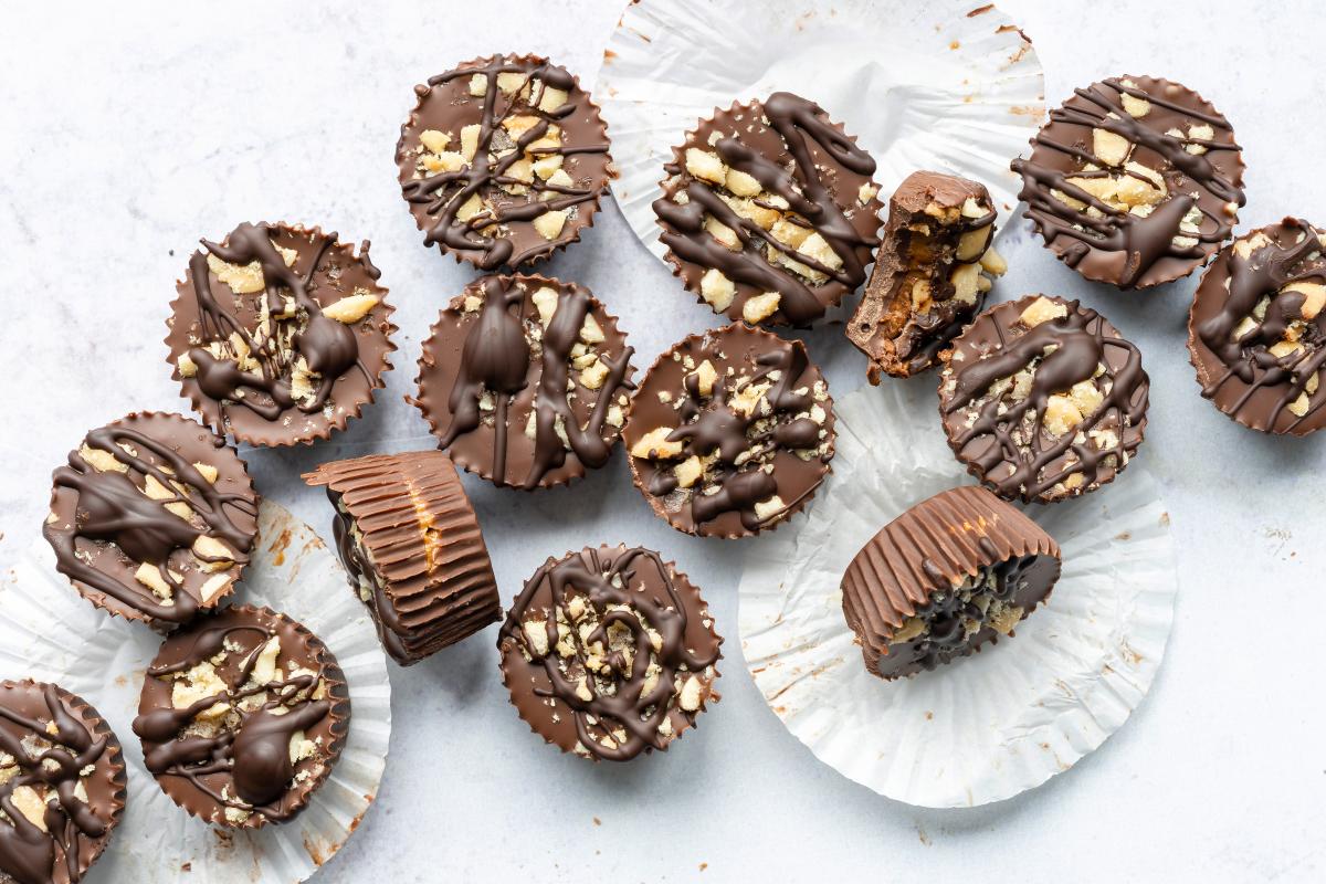 Mini almond butter cups - Recipes | fooby.ch