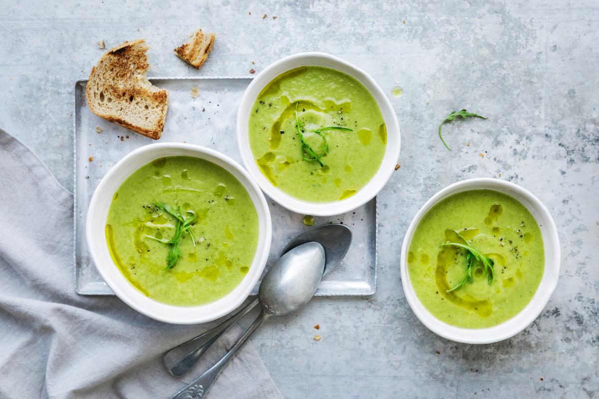 Celeriac and rocket soup with lemon oil - Recipes | fooby.ch