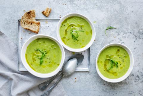 Celeriac and rocket soup with lemon oil