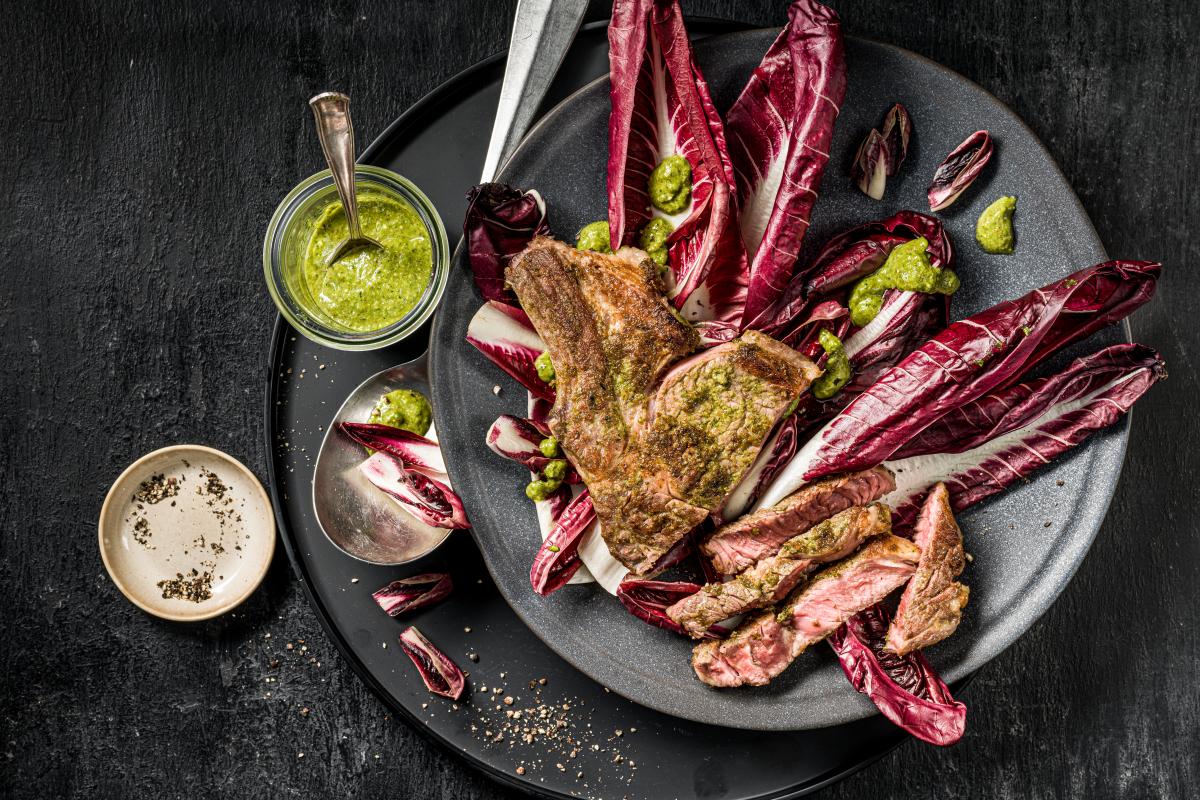 Kalbskoteletts mit Bärlauch-Pesto - Rezepte | fooby.ch