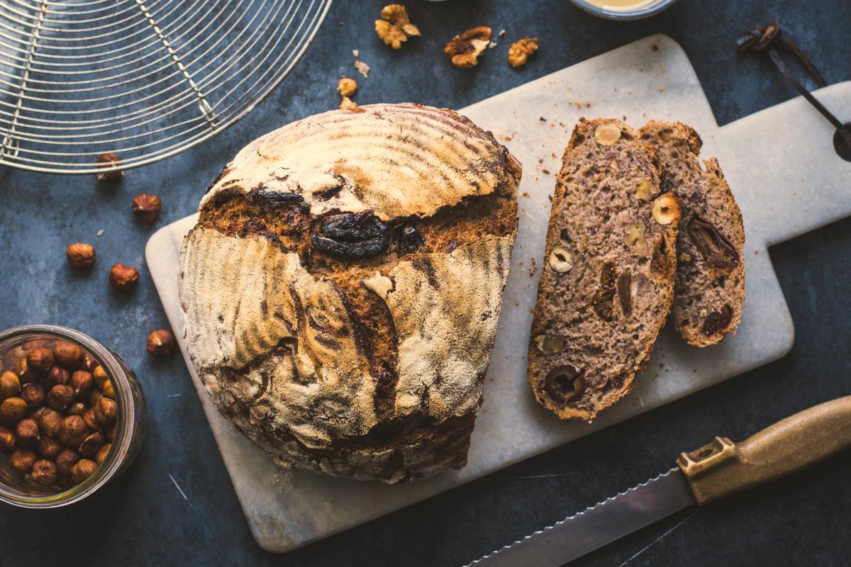 Sourdough rye bread with fruit and nuts - Recipes | fooby.ch