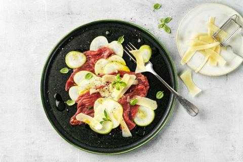 Apple and beef carpaccio