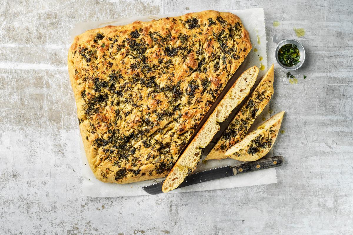 Focaccia with wild garlic - Recipes | fooby.ch