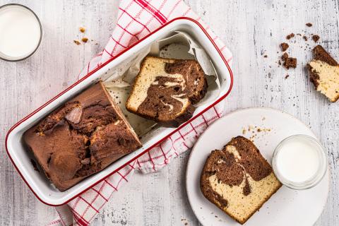Airy marble cake