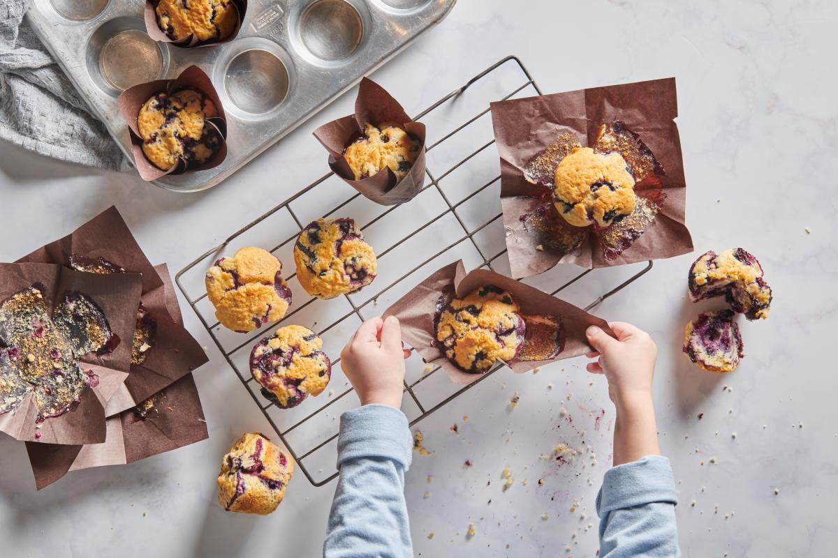 Juicy blueberry muffins - Recipes | little FOOBY