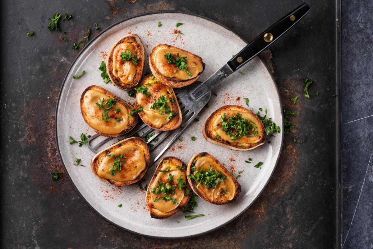Grilled Welsh rarebit - Recipes | fooby.ch