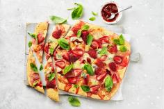Strawberry and basil pizza