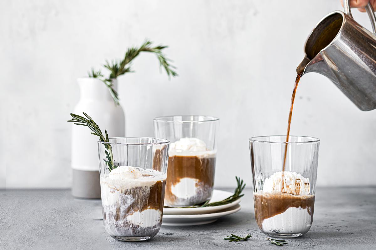 Vanille-Rosmarin-Eiskaffee - Rezepte | fooby.ch