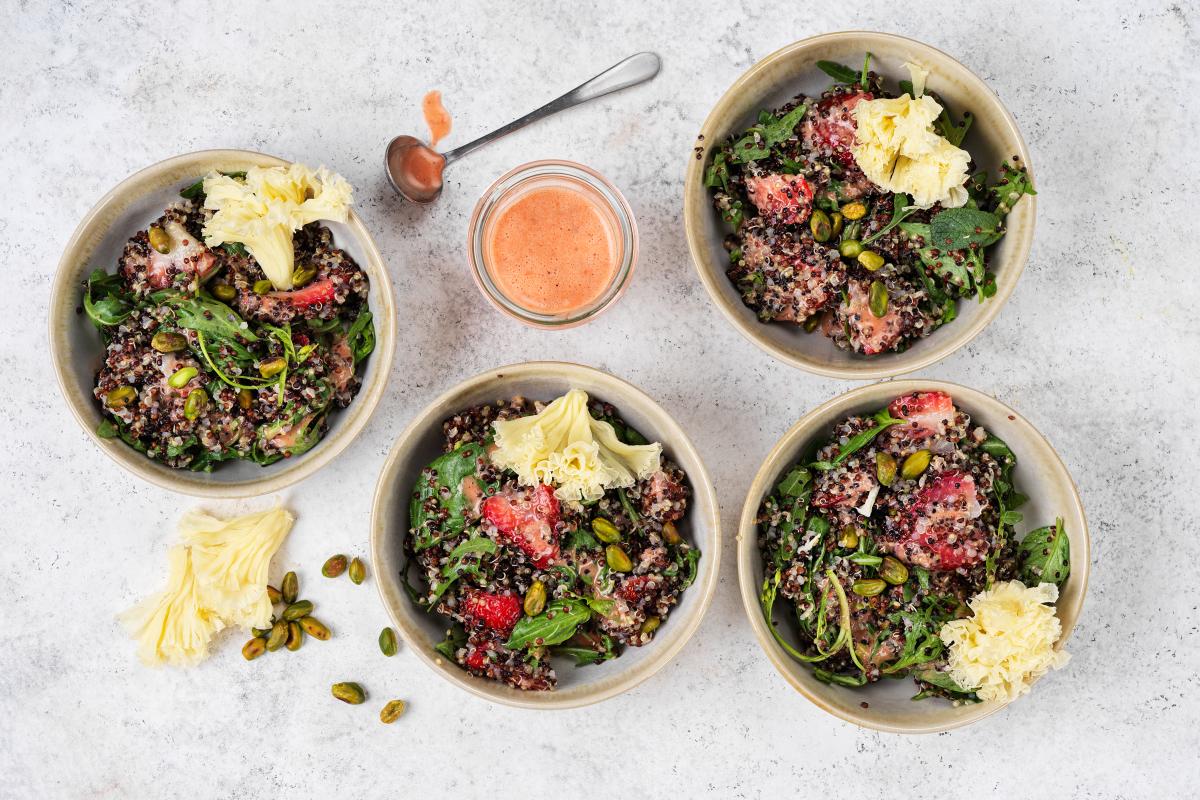 Quinoa and strawberry salad - Recipes | fooby.ch