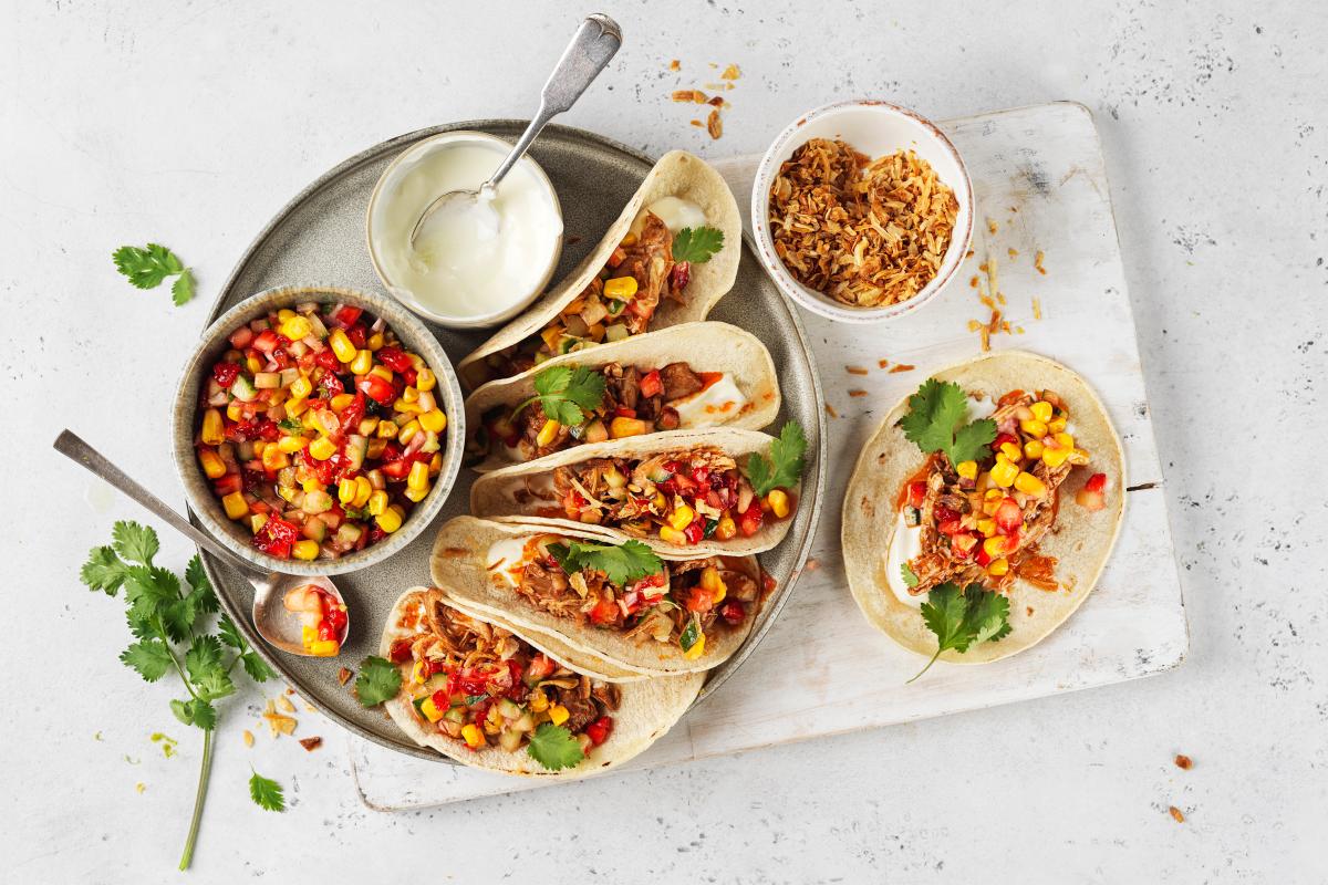 Chicken tacos with strawberry salsa - Recipes | fooby.ch