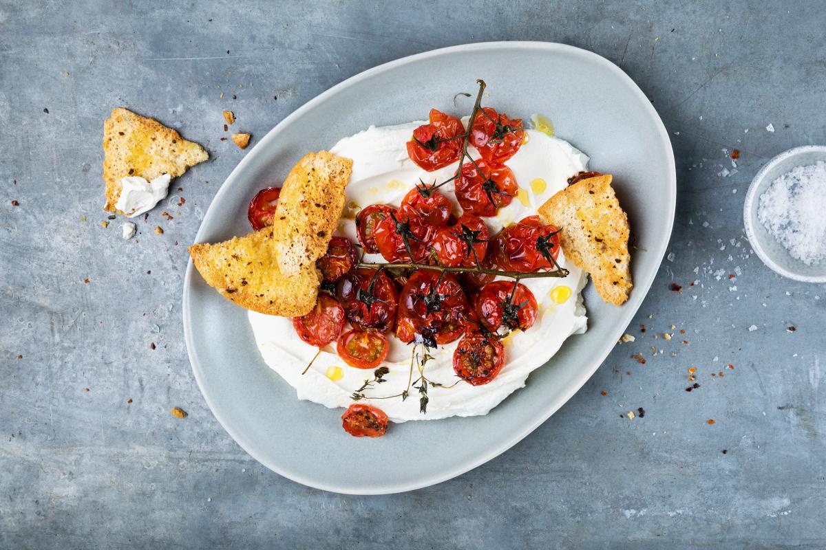Labneh with roasted tomatoes - Recipes | fooby.ch