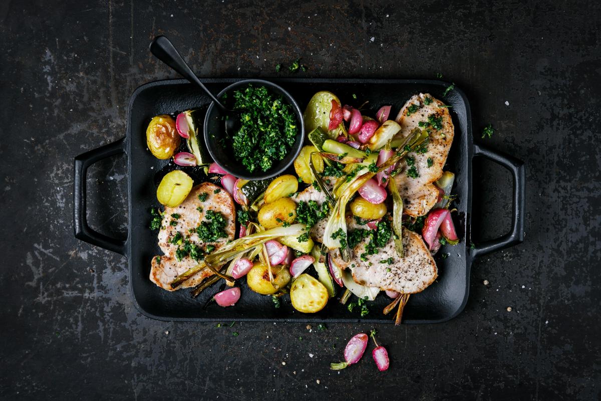 Roasted spring vegetables with steak - Recipes | fooby.ch