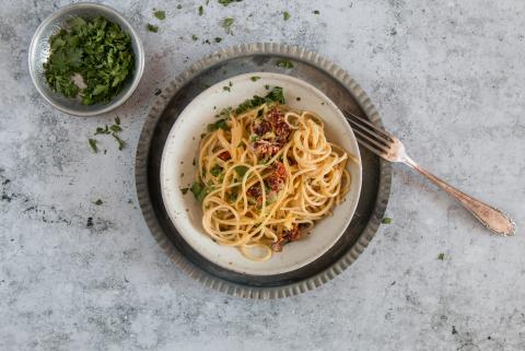 Spaghetti mit Chinakohl und Safran