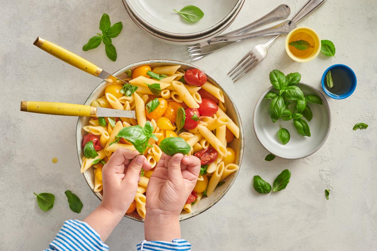 Pasta with crushed tomato sauce - Recipes | little FOOBY