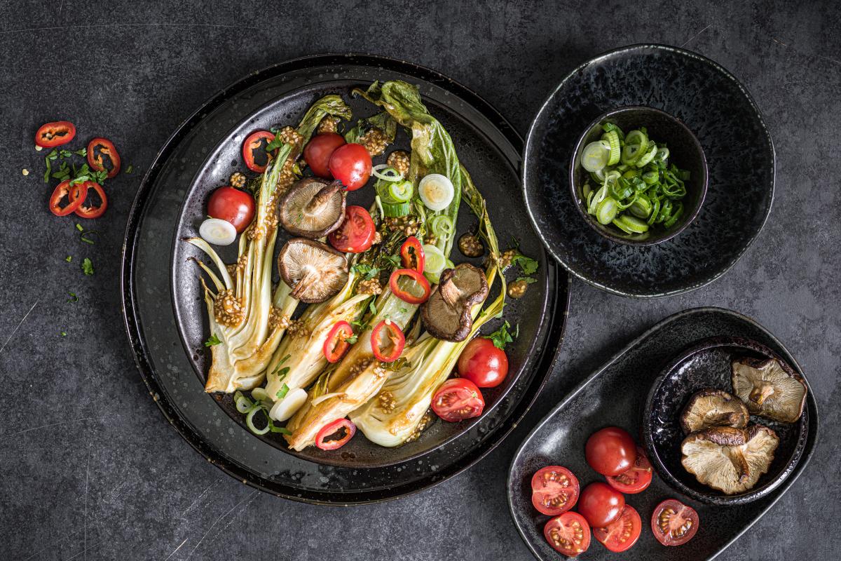 Pak choi salad with shiitake mushrooms - Recipes | fooby.ch