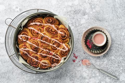 Rose and cinnamon roll cake