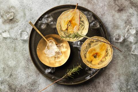Caramelisierter Birnen-Cocktail