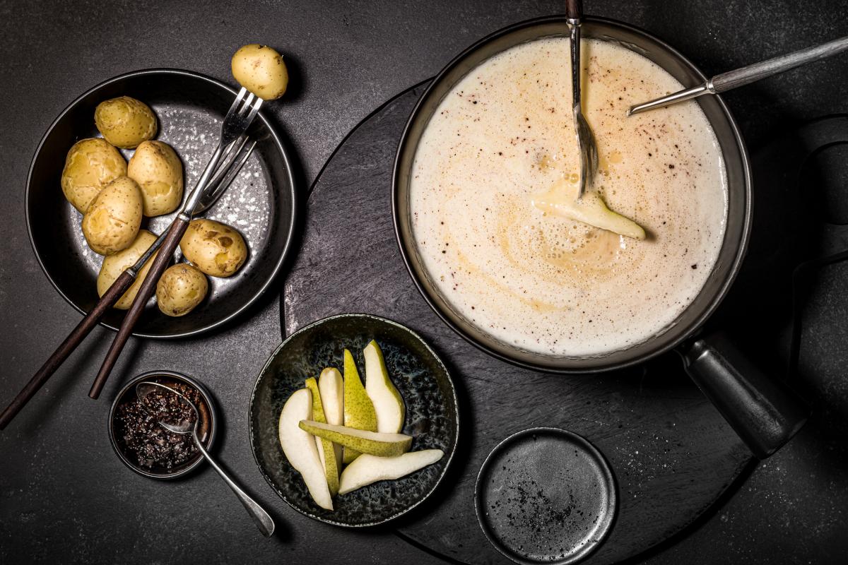 Fondue with figs and champagne - Recipes | fooby.ch