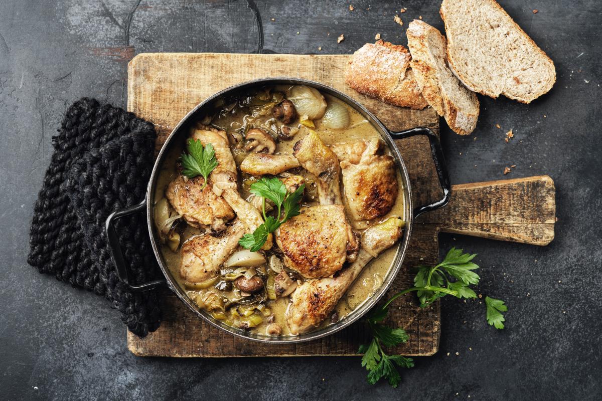Coq au vin blanc - Recipes | fooby.ch