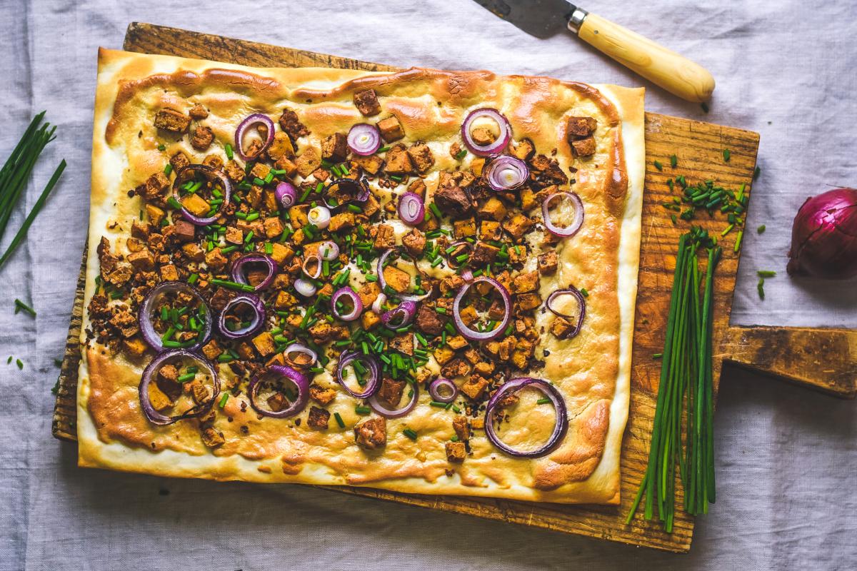 Vegan tarte flambée - Recipes | fooby.ch
