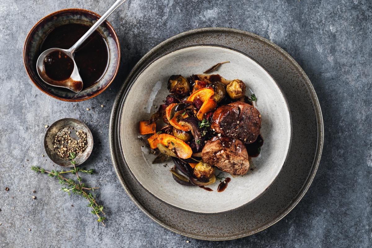 Veal fillet with balsamic and honey sauce - Recipes | fooby.ch