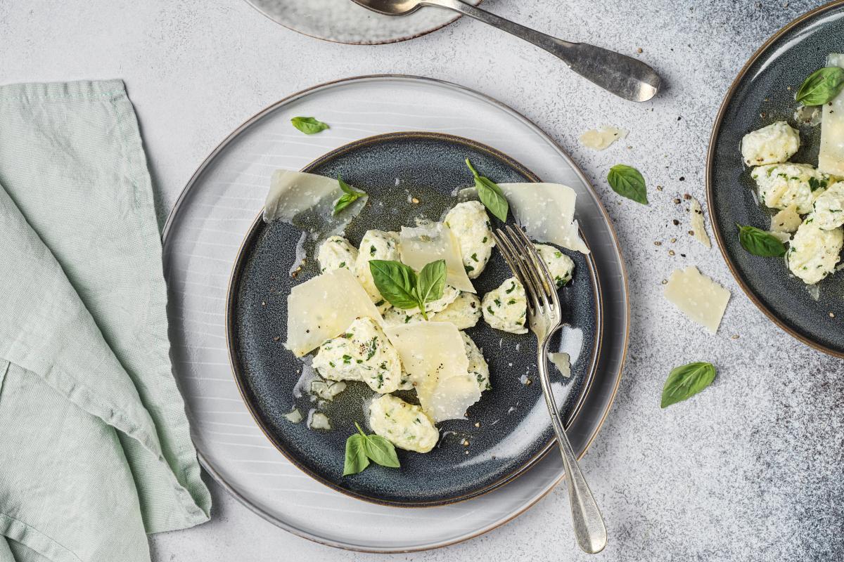 Wild garlic and lemon gnudi (dumplings) - Recipes | fooby.ch