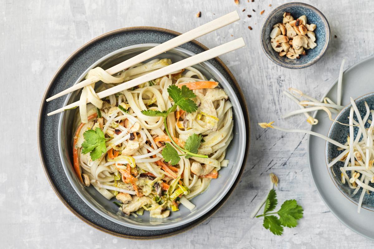 Recette de nouilles udon aux légumes à la thaïe