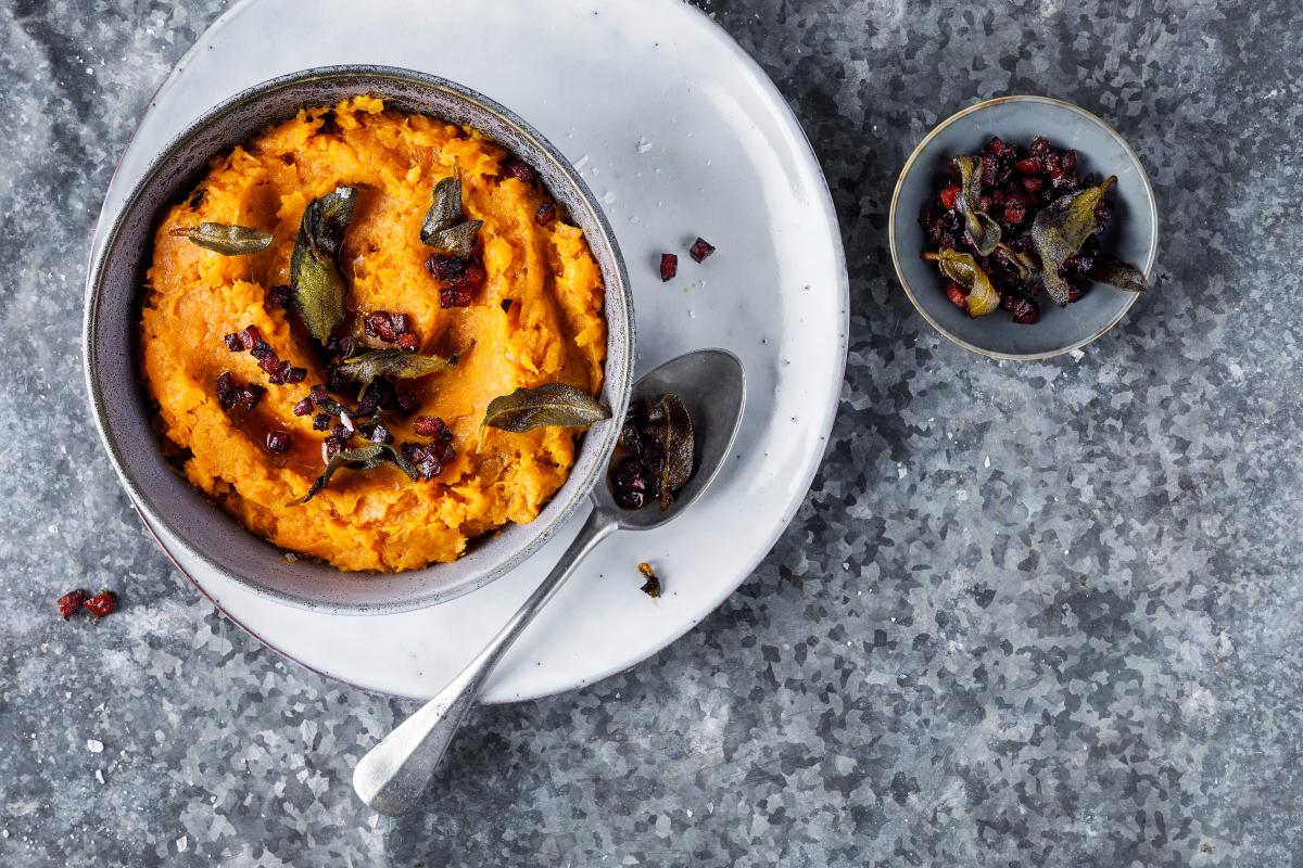 Sweet potato mash with chorizo and sage - Recipes | fooby.ch