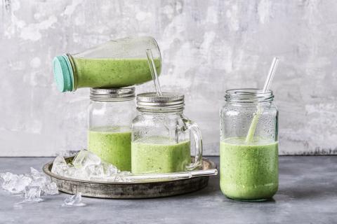 Creamy courgette and kiwi smoothie