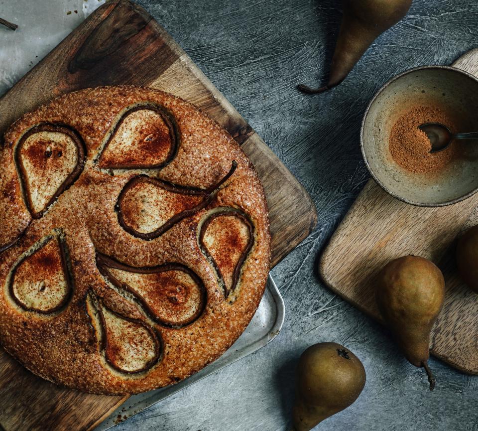 apple, pear and cinnamon cake - Dom in the Kitchen