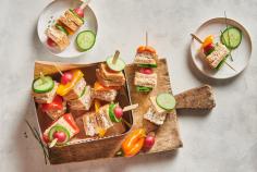 Toast skewers with cucumber