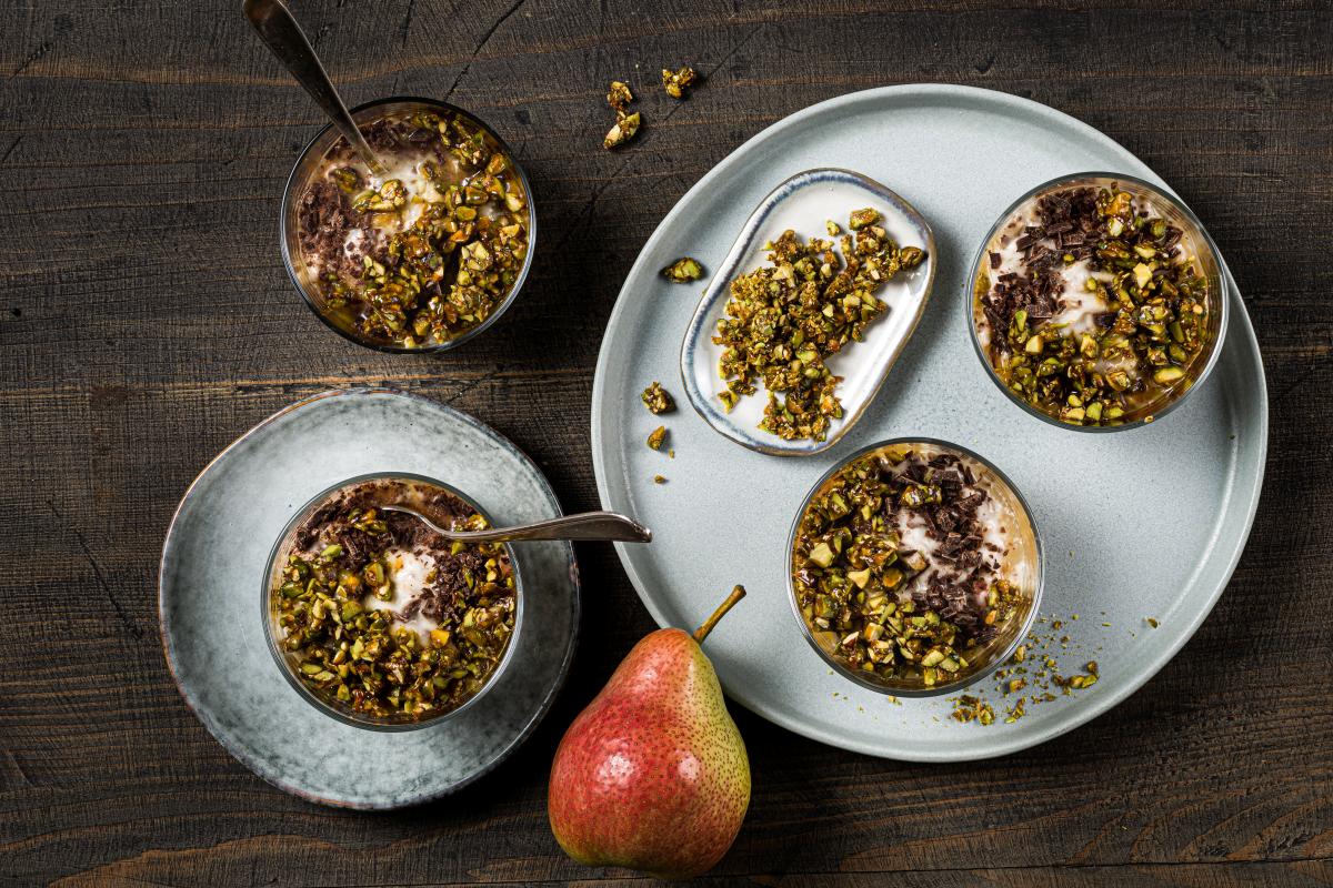 Vegan chocolate and pear yoghurt - Recipes | fooby.ch