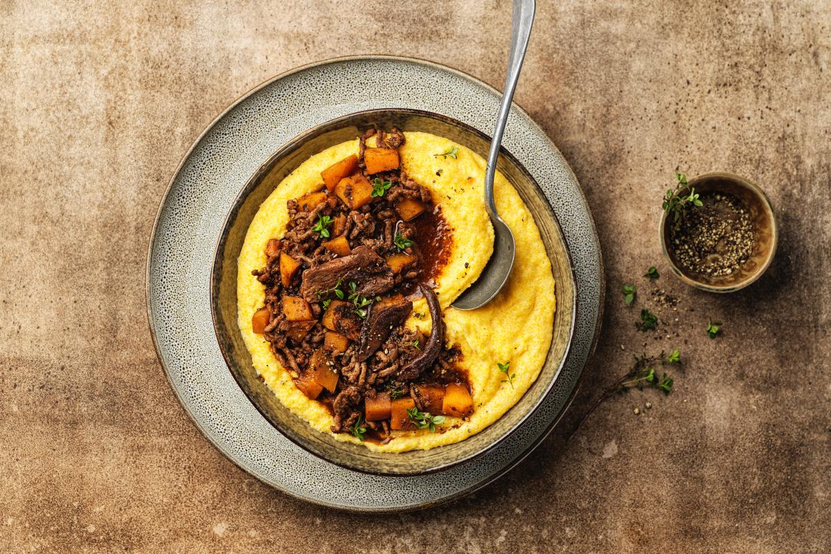 Cremige Polenta mit Hackfleisch-Kürbis-Ragout - Rezepte | fooby.ch