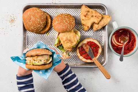 Kids’ burgers with breaded chicken
