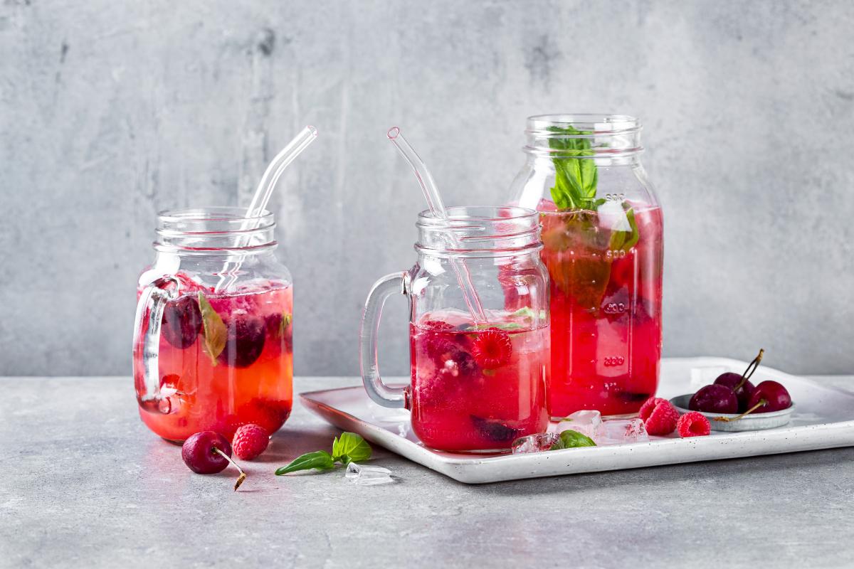 Raspberry and cherry lemonade - Recipes | fooby.ch