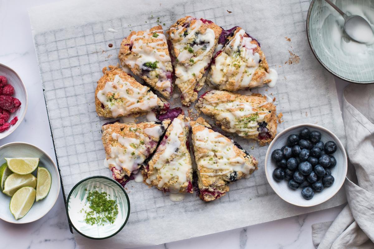 Heidelbeer-Himbeer Scones - Rezepte | fooby.ch Heidelbeer-Himbeer Scones - Rezepte | fooby.ch