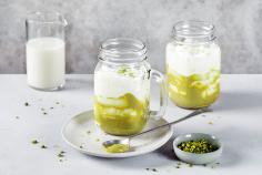 Würziger Pistazien-Latte Macchiato