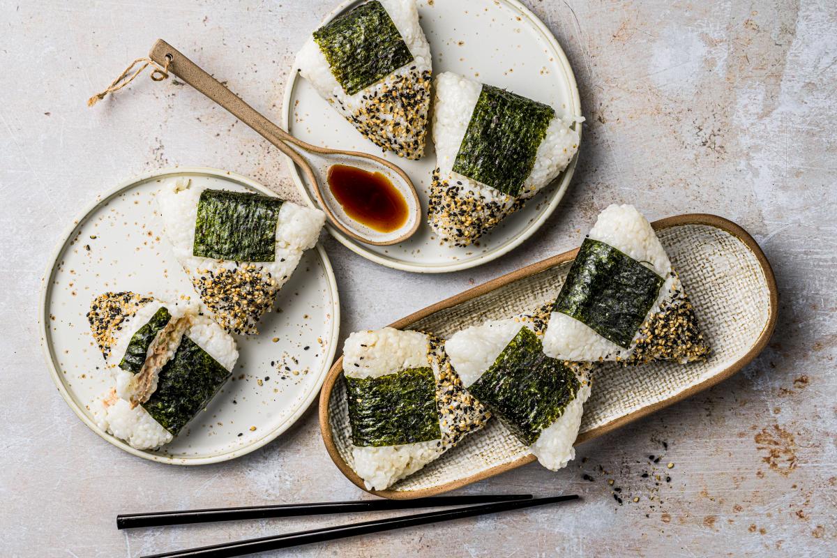 Onigiri with tuna filling - Recipes | fooby.ch