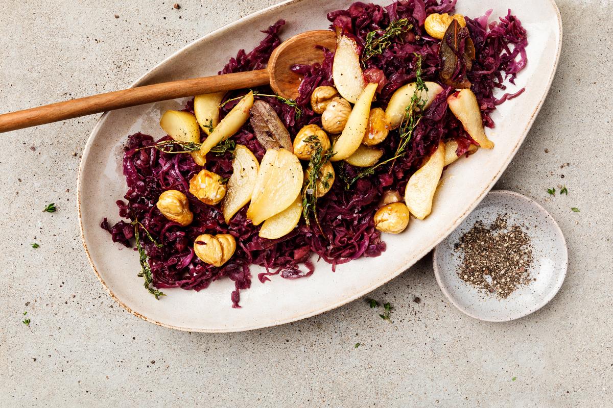 Chestnuts, pears and red cabbage - Recipes | fooby.ch