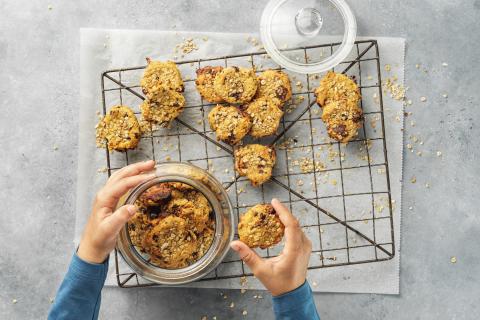 Squash and oat cookies