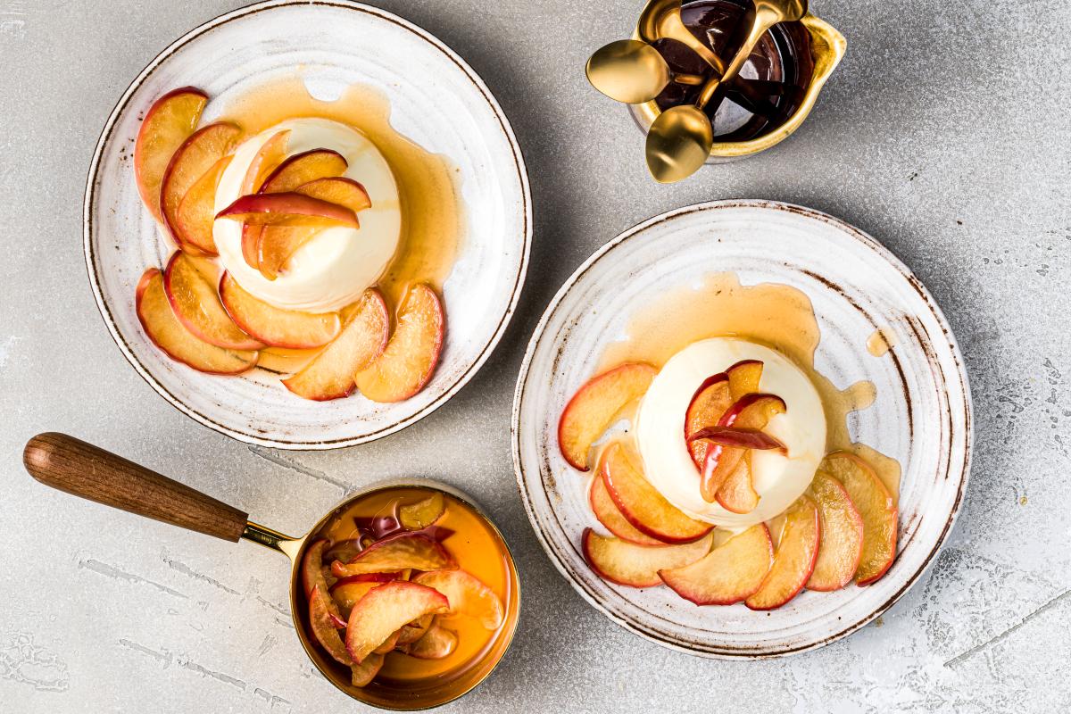 Ginger panna cotta with apples - Recipes | fooby.ch