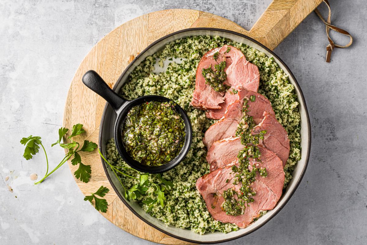 Smoked pork neck with chimichurri - Recipes | fooby.ch