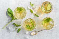 Cold brew iced green tea