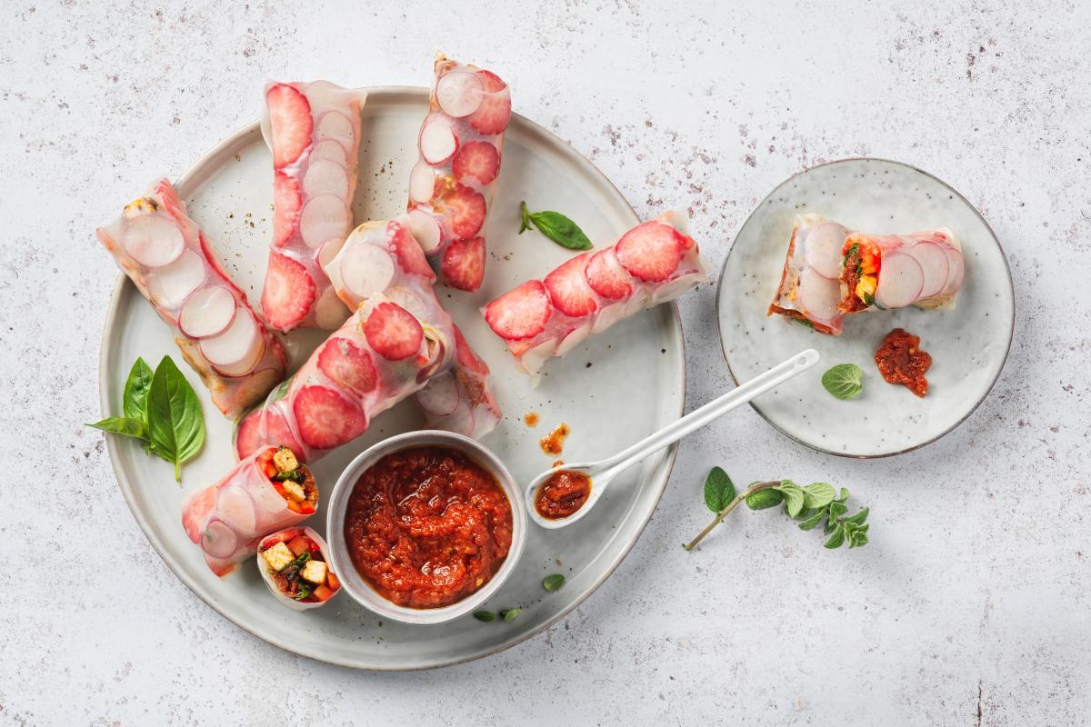 Red summer rolls - Recipes | fooby.ch