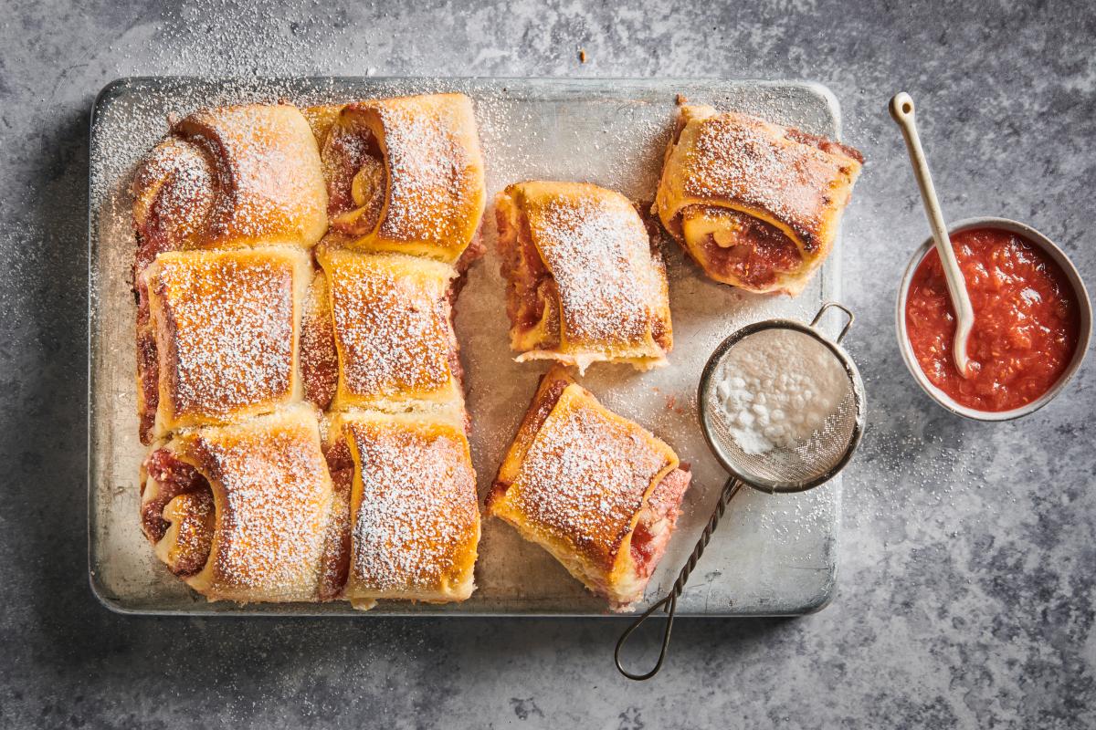 Vegan rhubarb brioches - Recipes | fooby.ch