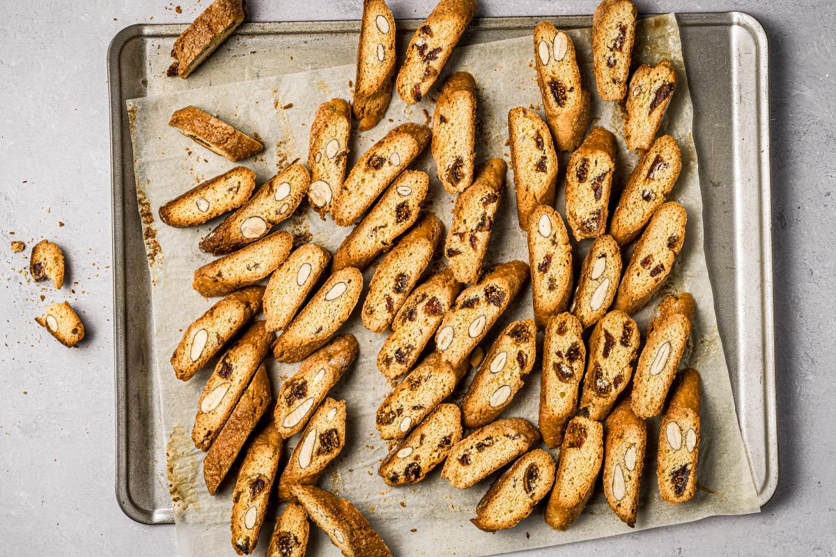 Cantucci with dried fruit - Recipes | fooby.ch