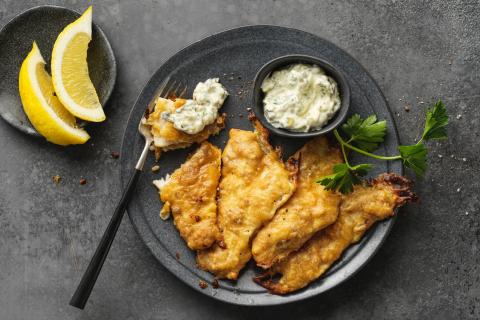 Beer-battered perch fillets from the oven 