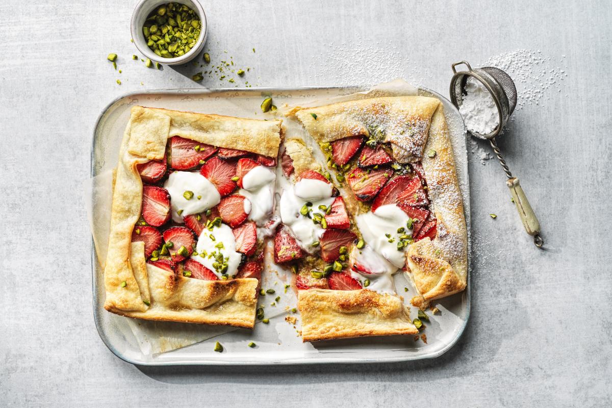 Grilled strawberry tart - Recipes | fooby.ch