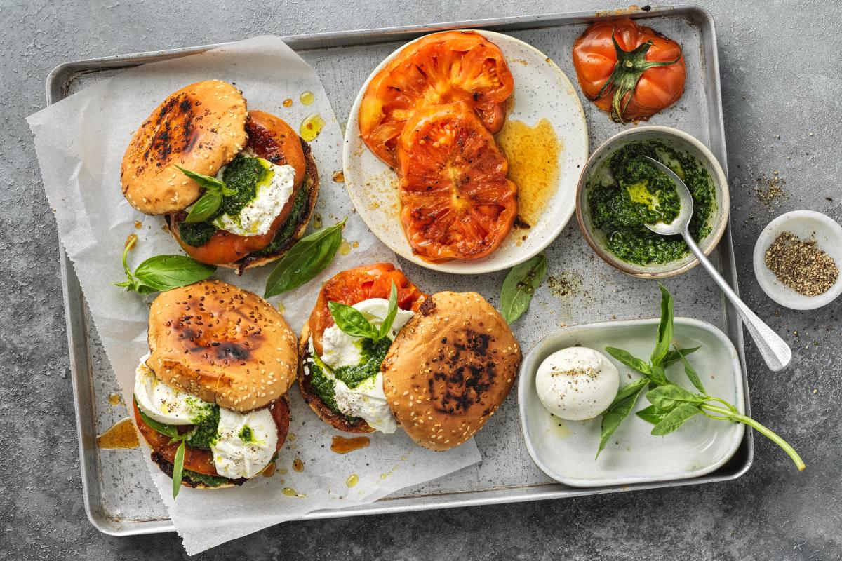 Caprese burgers - Recipes | fooby.ch